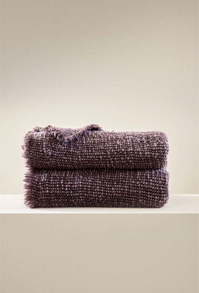 wooly blanket - plum